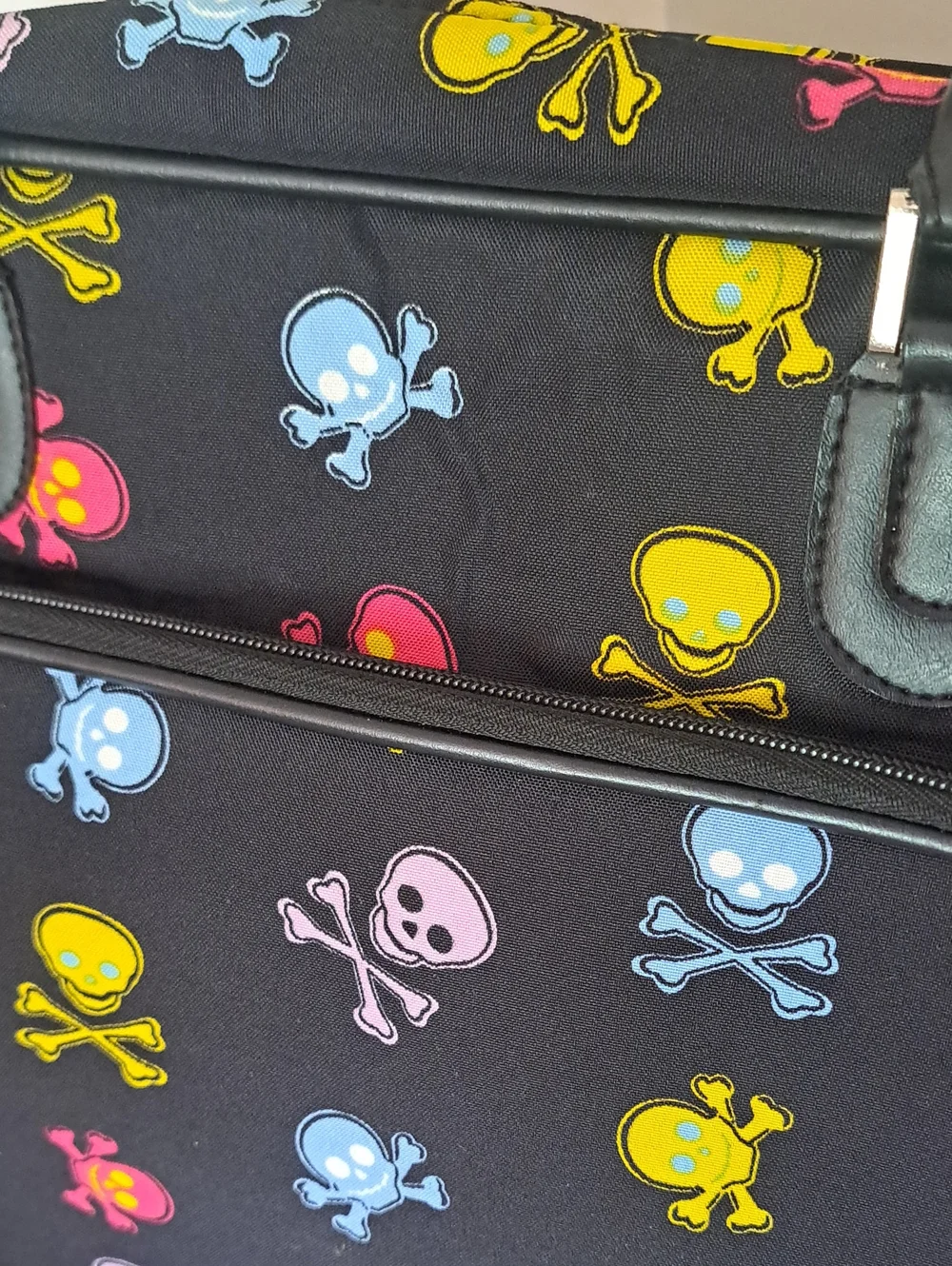 Skulls Design Black Duffel Bag with Multicolor Print